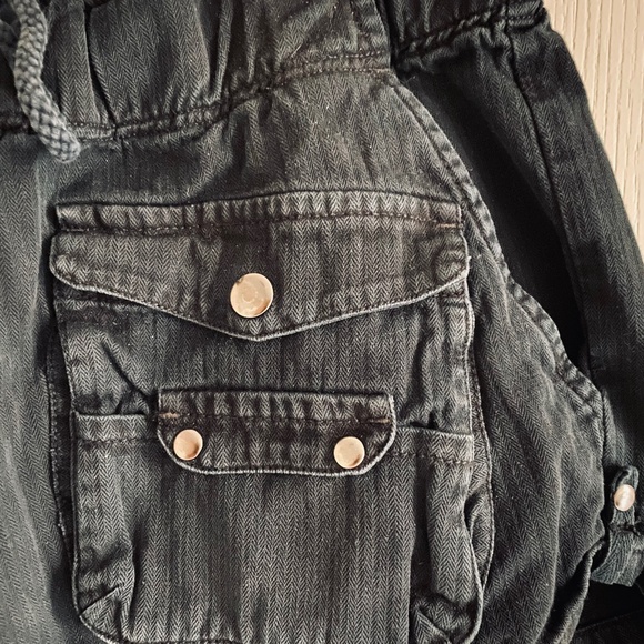 FREE PEOPLE Waimea Cargo Shorts XL Black NWOT - Picture 2 of 11